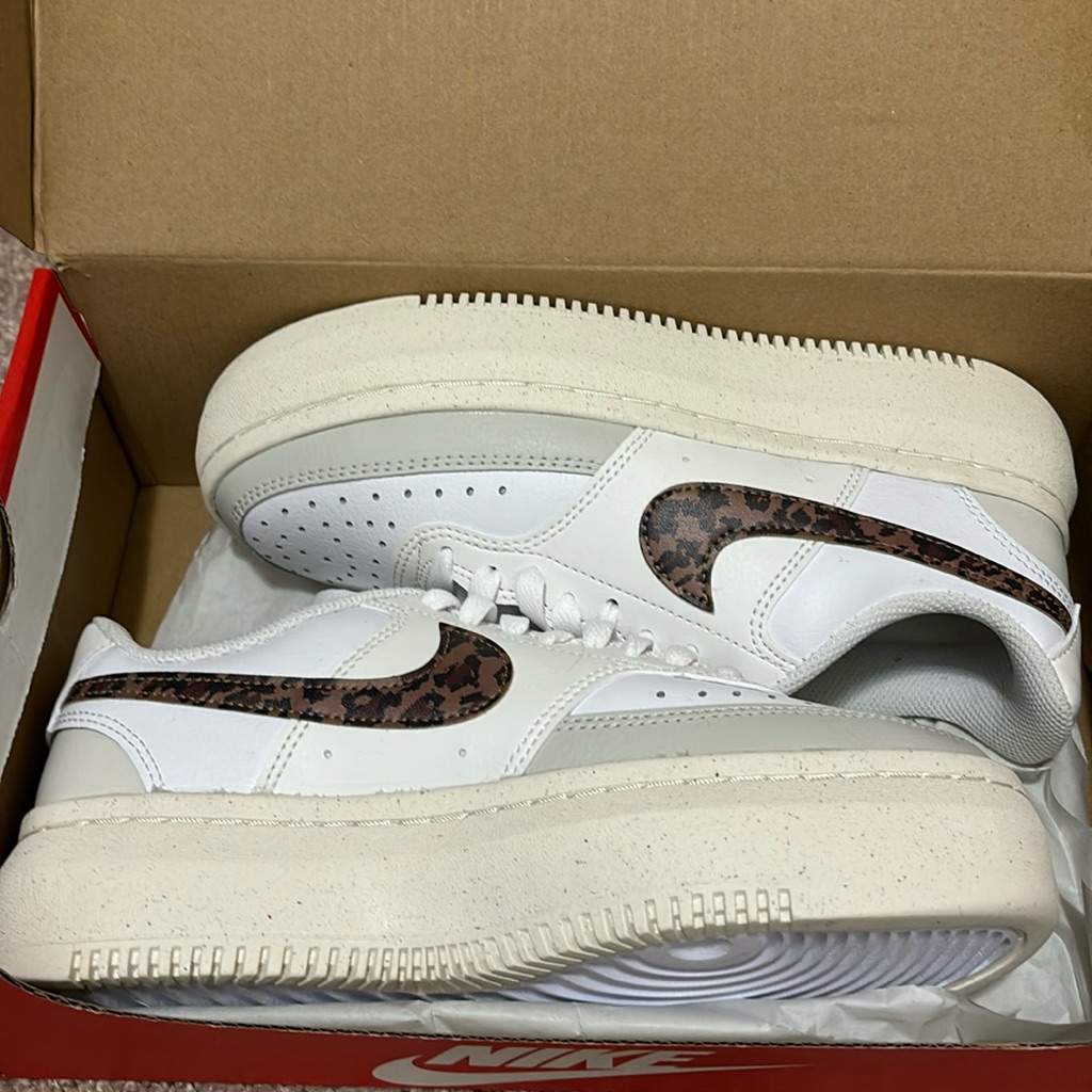 Nike Court Vision Alta Size 8